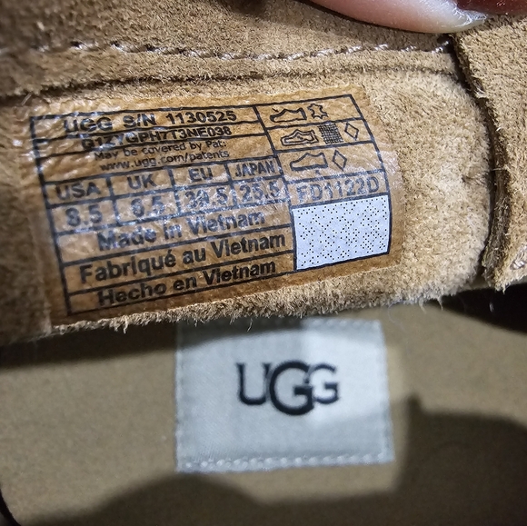 Ugg womens flat bootie boots. Tan suede. NWOT  sz. 8.5 - Picture 11 of 11